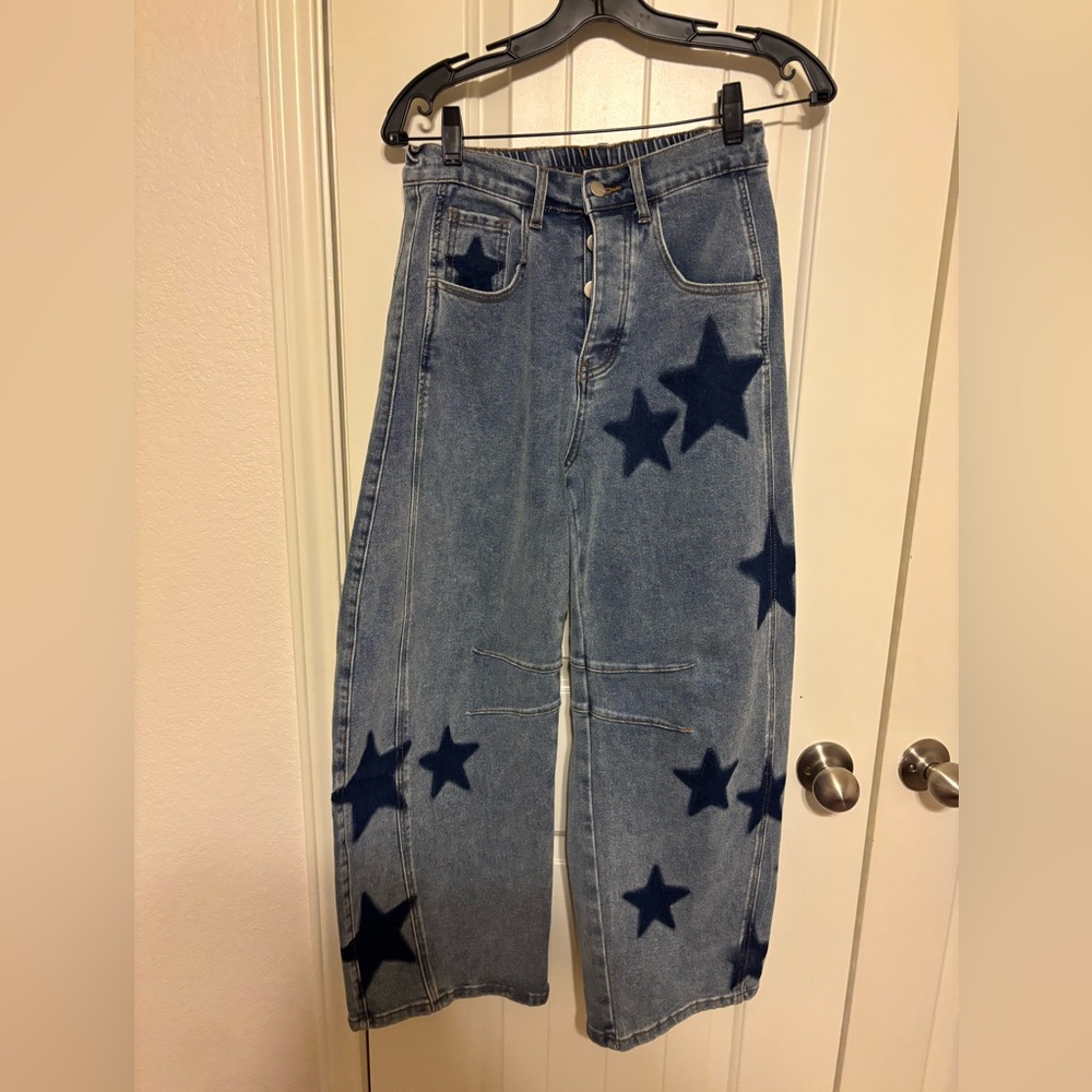 Star Patterned Barrel Jeans